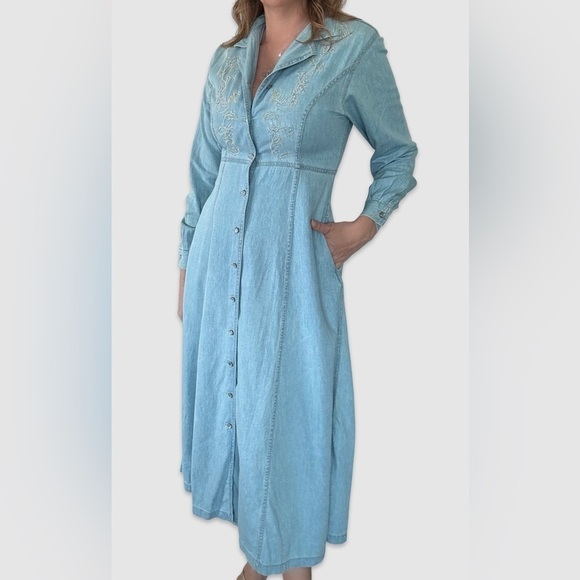 Liz Claiborne Dresses & Skirts - Vintage LizWear Denim Maxi Dress embroidered Pear buttons country western